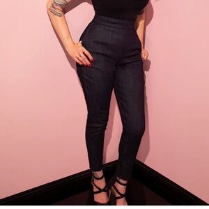 High-Waisted Cigarette Denim pants